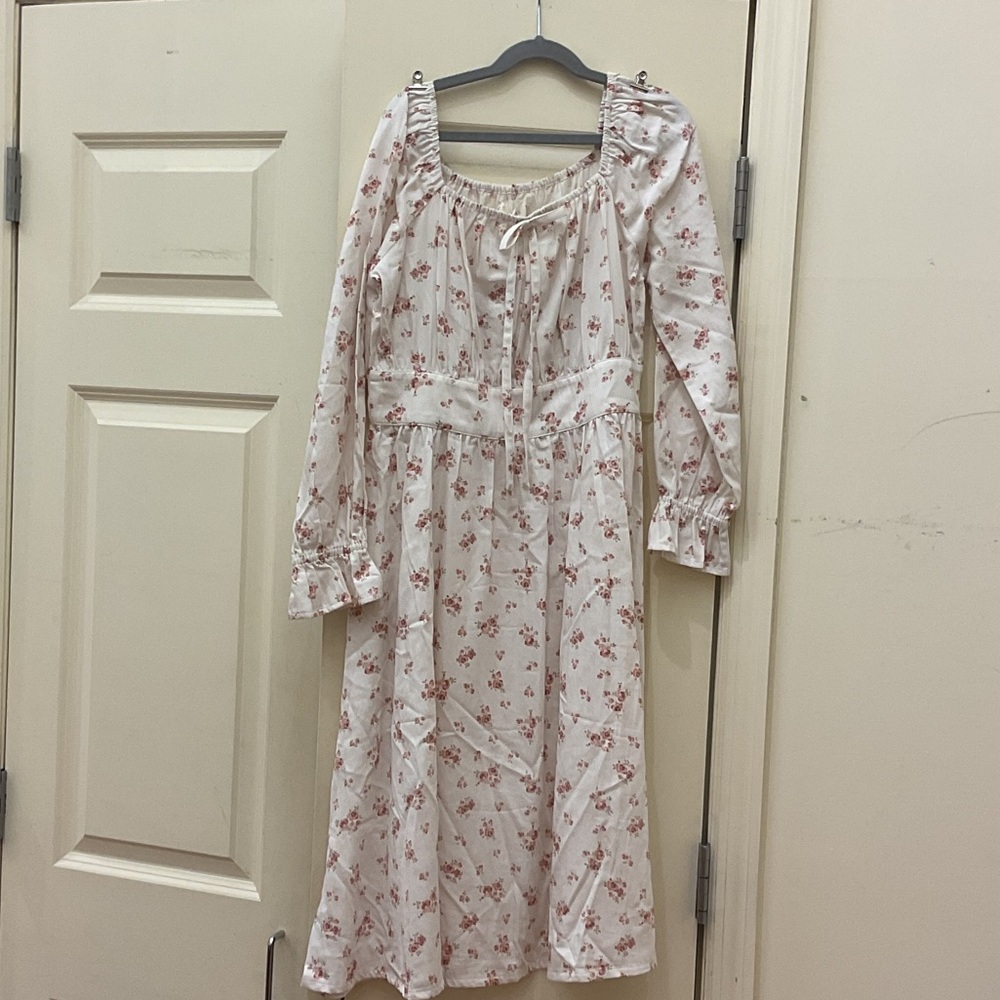 Elegant Floral Midi Dress in Cream and Pink